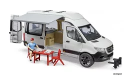 2672 Bruder MB Sprinter Camper Mit Fahrer